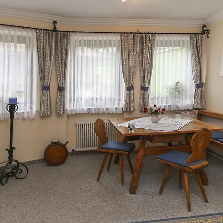 Gundi Ripper Appartement *